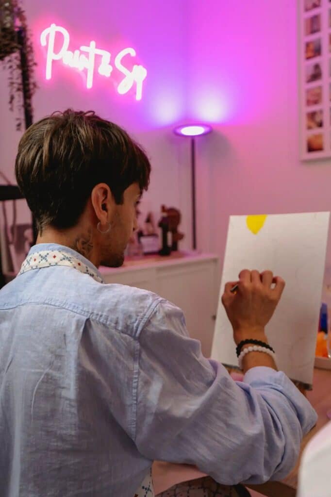 Private Tipsy Art Class in Rome
