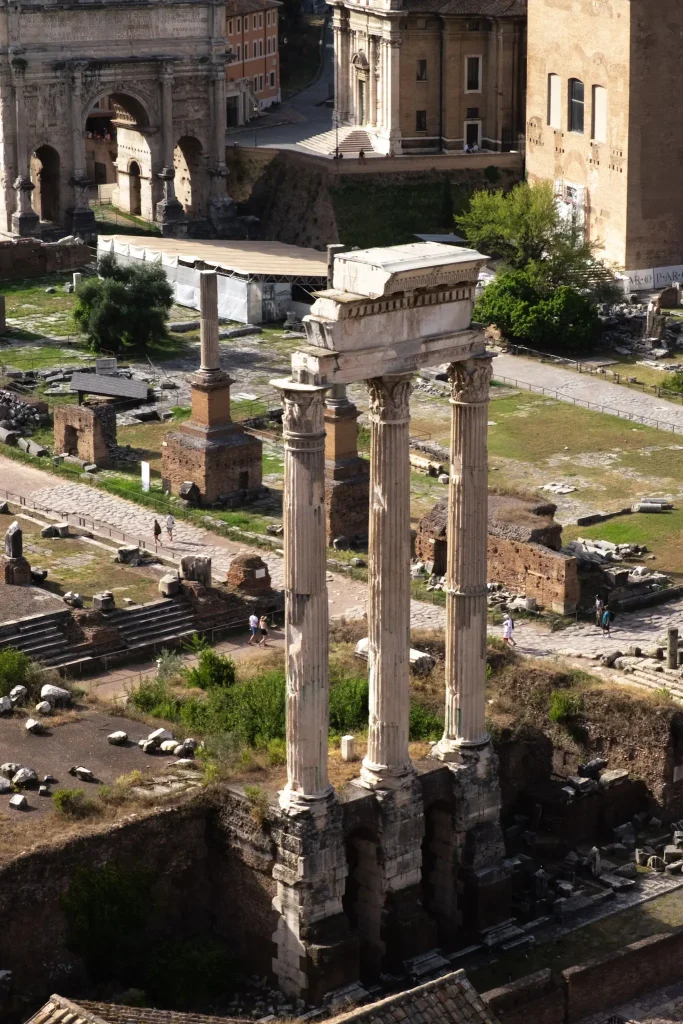COLOSSEUM ARENA TOUR WITH PALATINE HILL & ROMAN FORUM