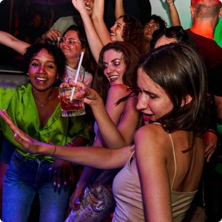 Girls clubbing on a Florence Hen Do